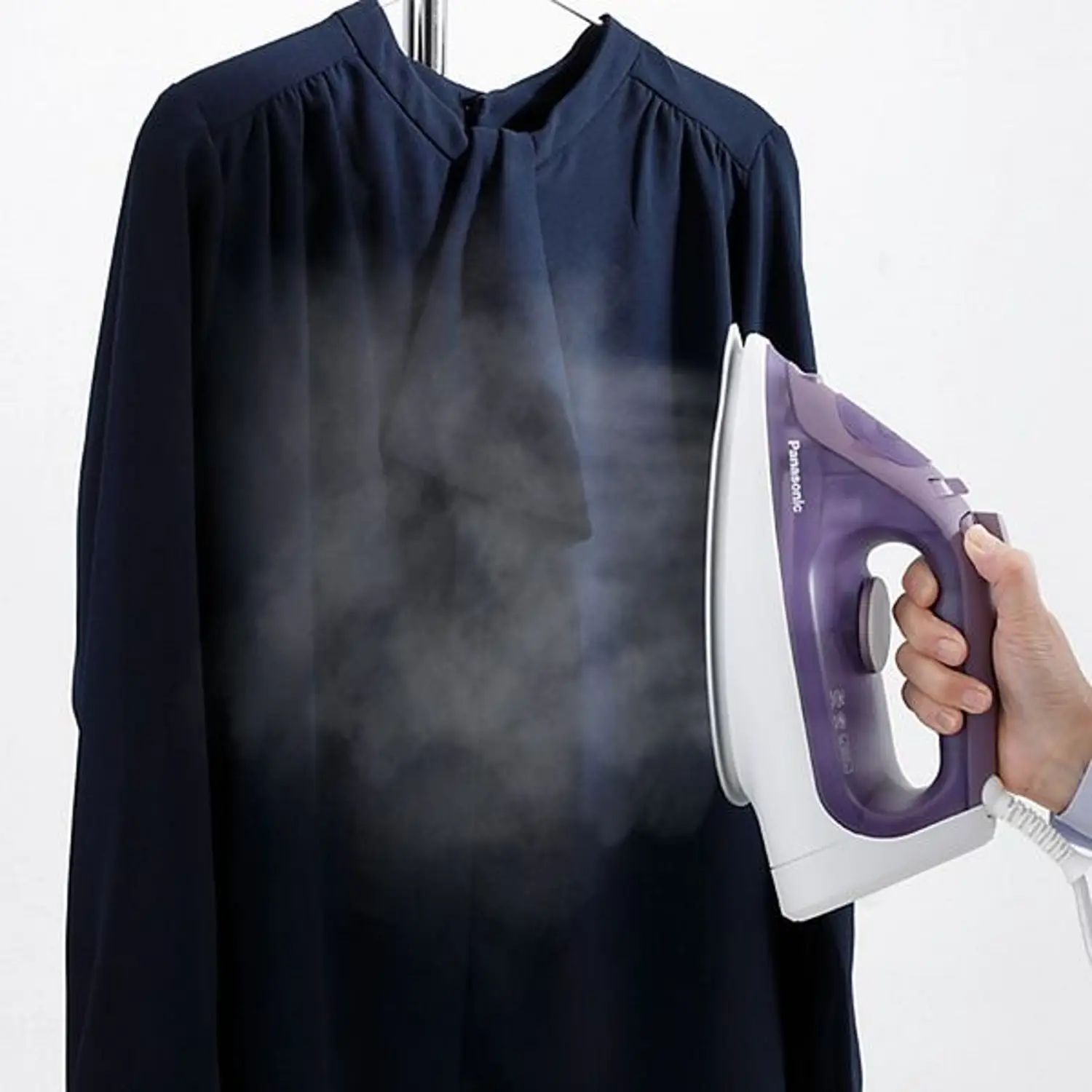 Panasonic Steam Iron NIS530VTH - Image 3